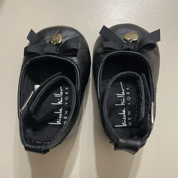 jumper/onesies/shoes3-6 mo - Picture 7 of 9